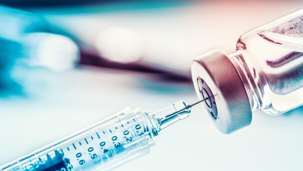 Saúde prevê oferecer 300 milhões de doses de vacina contra Covid-19 em 2021